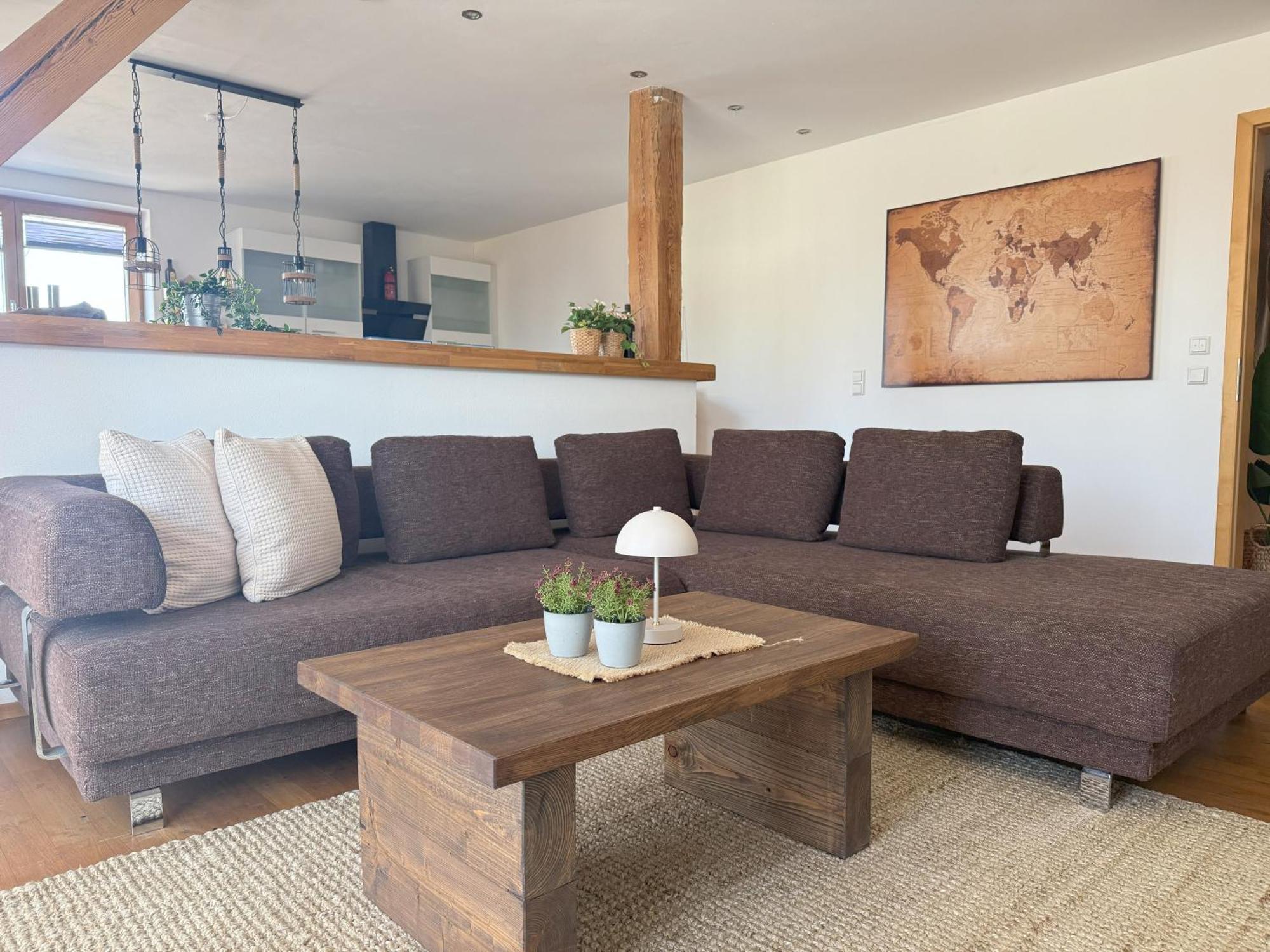Fe Wo Brunnen - 120 Qm - Ruhige Lage - Viel Natur- Komfortabel - Grosser Balkon Und Garten 梅明根 外观 照片