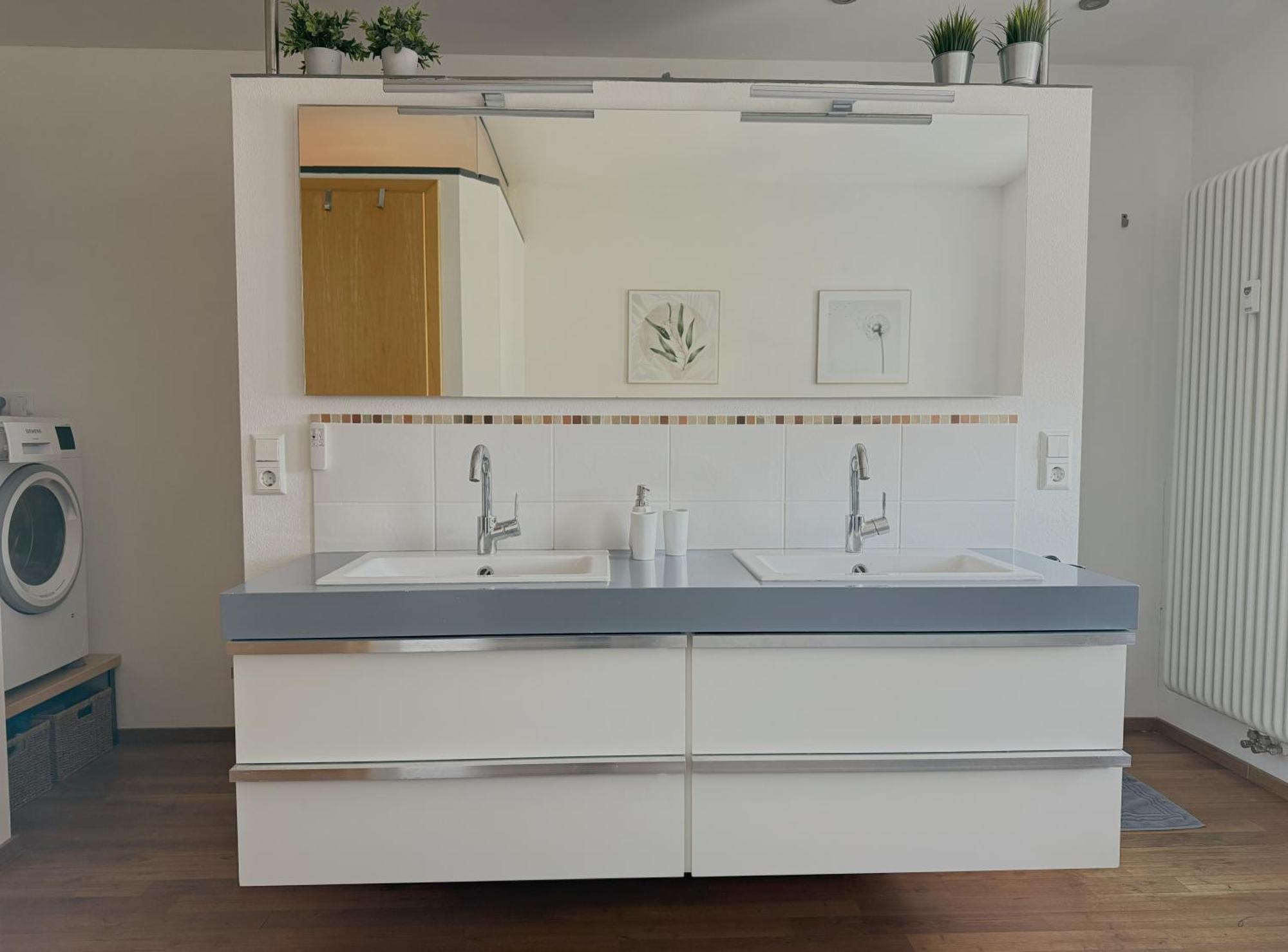 Fe Wo Brunnen - 120 Qm - Ruhige Lage - Viel Natur- Komfortabel - Grosser Balkon Und Garten 梅明根 外观 照片