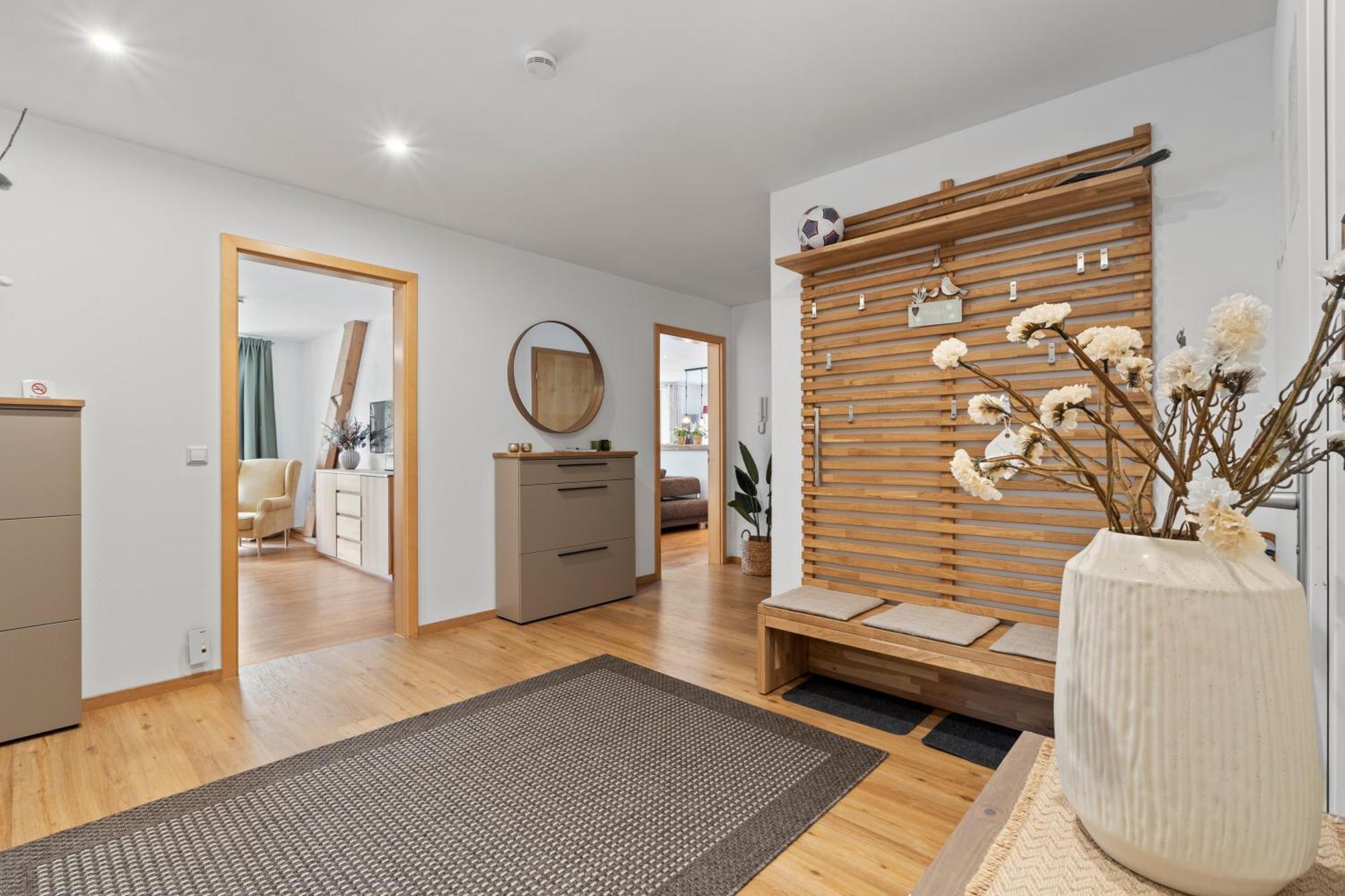 Fe Wo Brunnen - 120 Qm - Ruhige Lage - Viel Natur- Komfortabel - Grosser Balkon Und Garten - 3D Rundgang Verfuegbar 梅明根 外观 照片